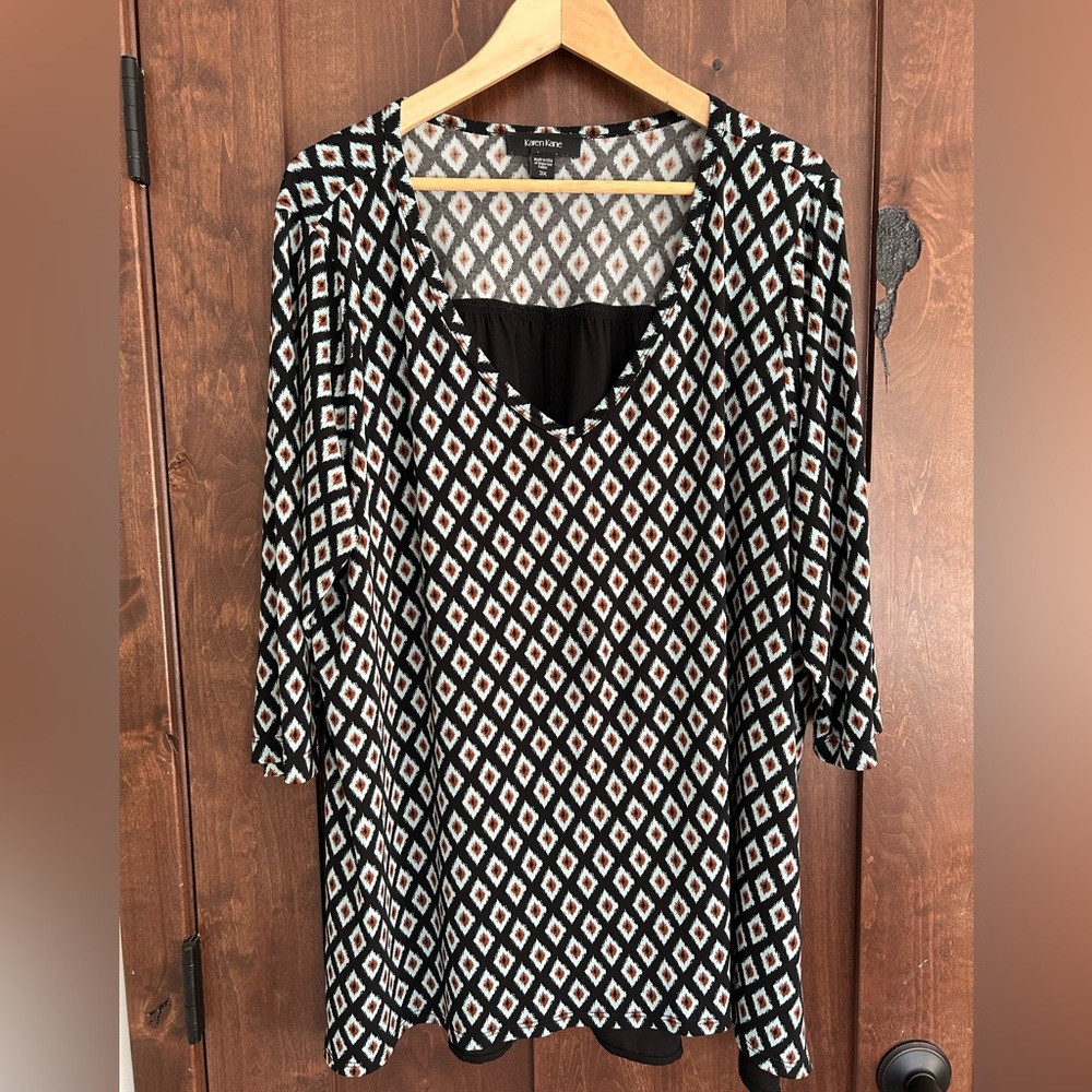 Karen Kane Geometric Print V-Neck Blouse Size 3XL